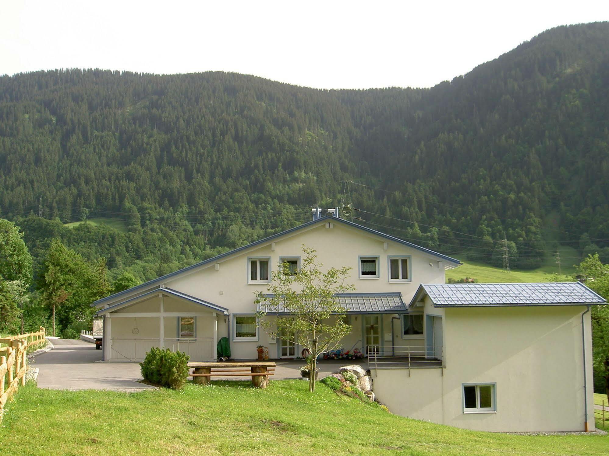 Apartmán Haus Roecken Dalaas Exteriér fotografie